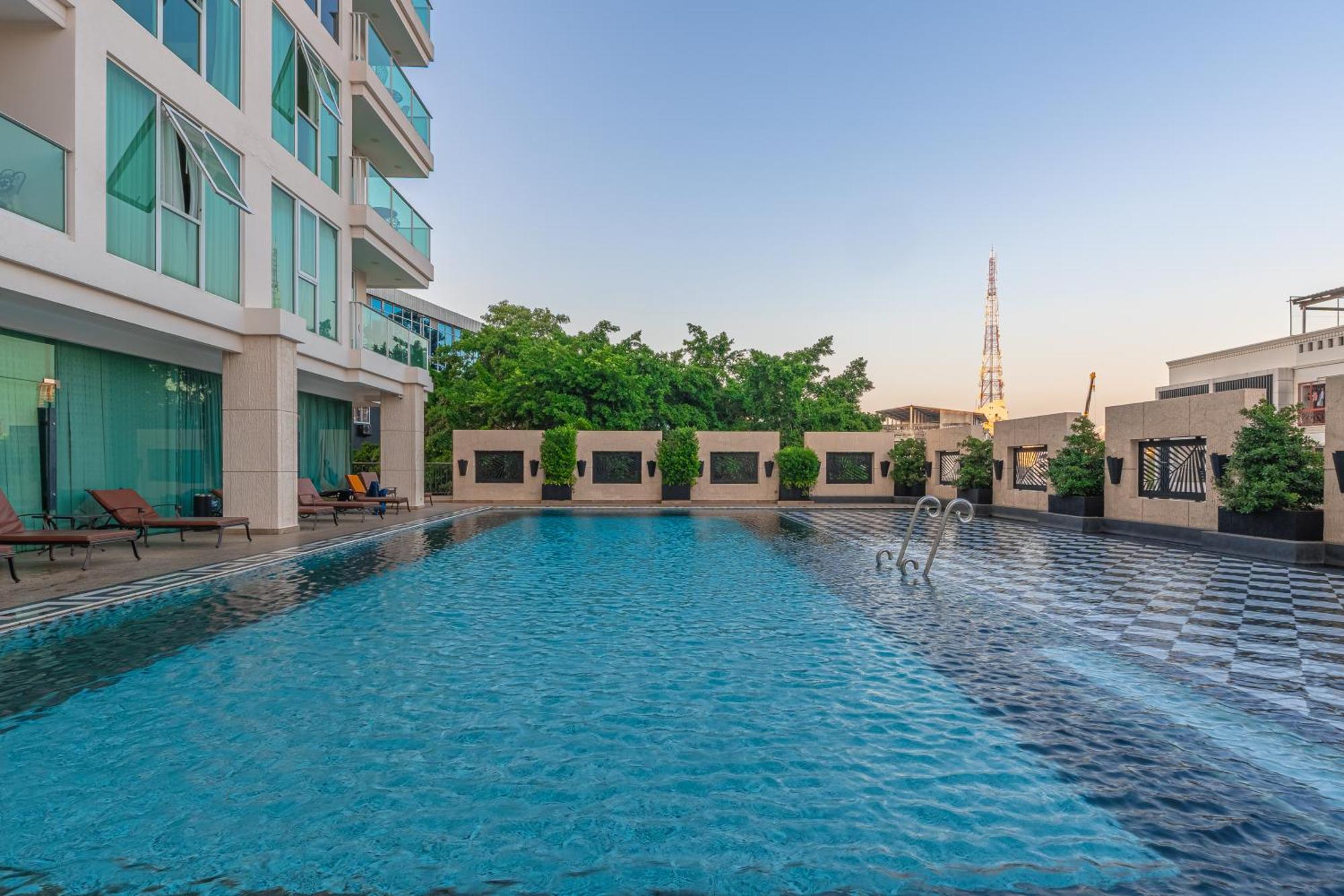 City Garden Tower By Pattaya Holiday Exteriör bild