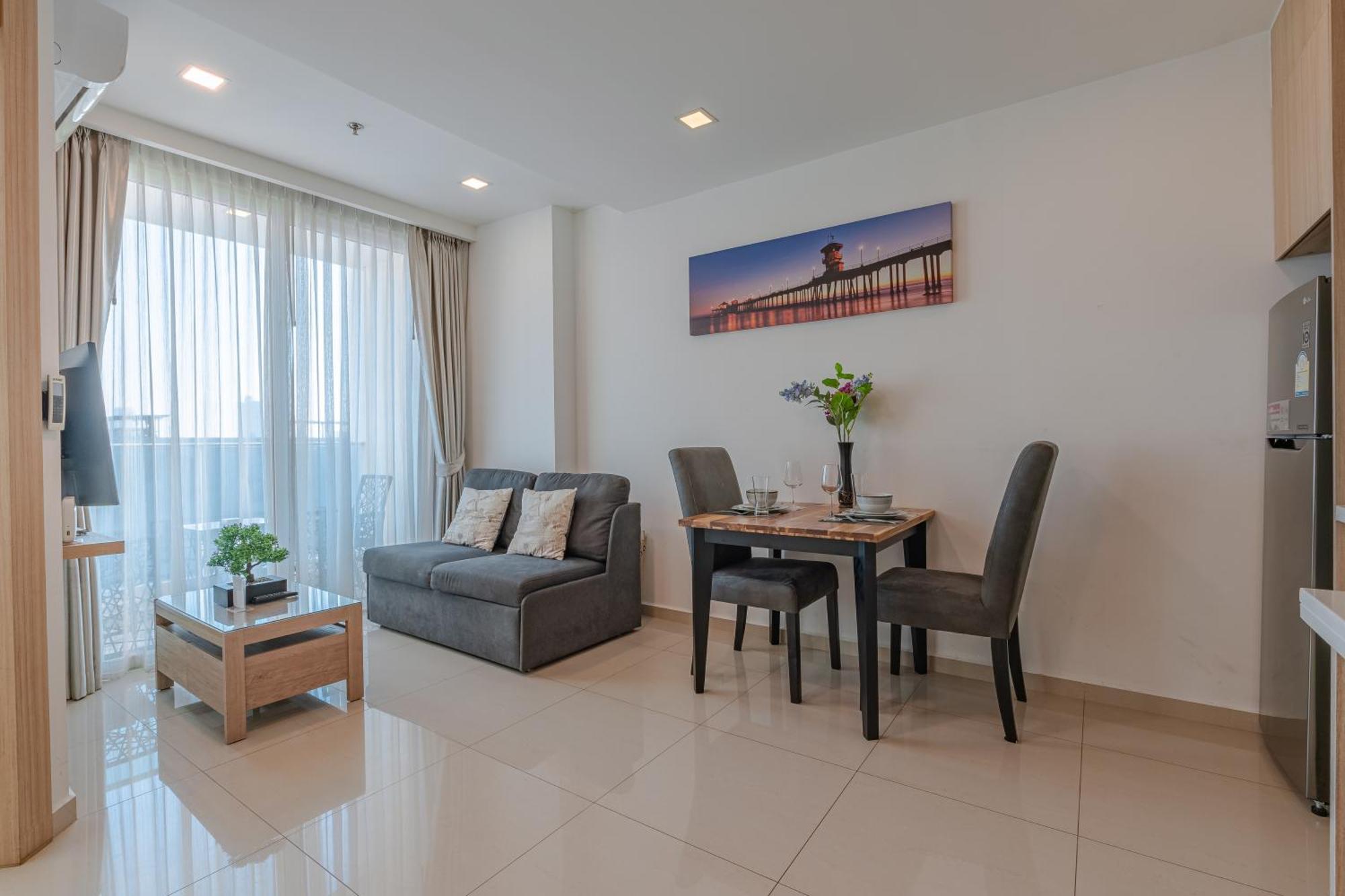City Garden Tower By Pattaya Holiday Exteriör bild